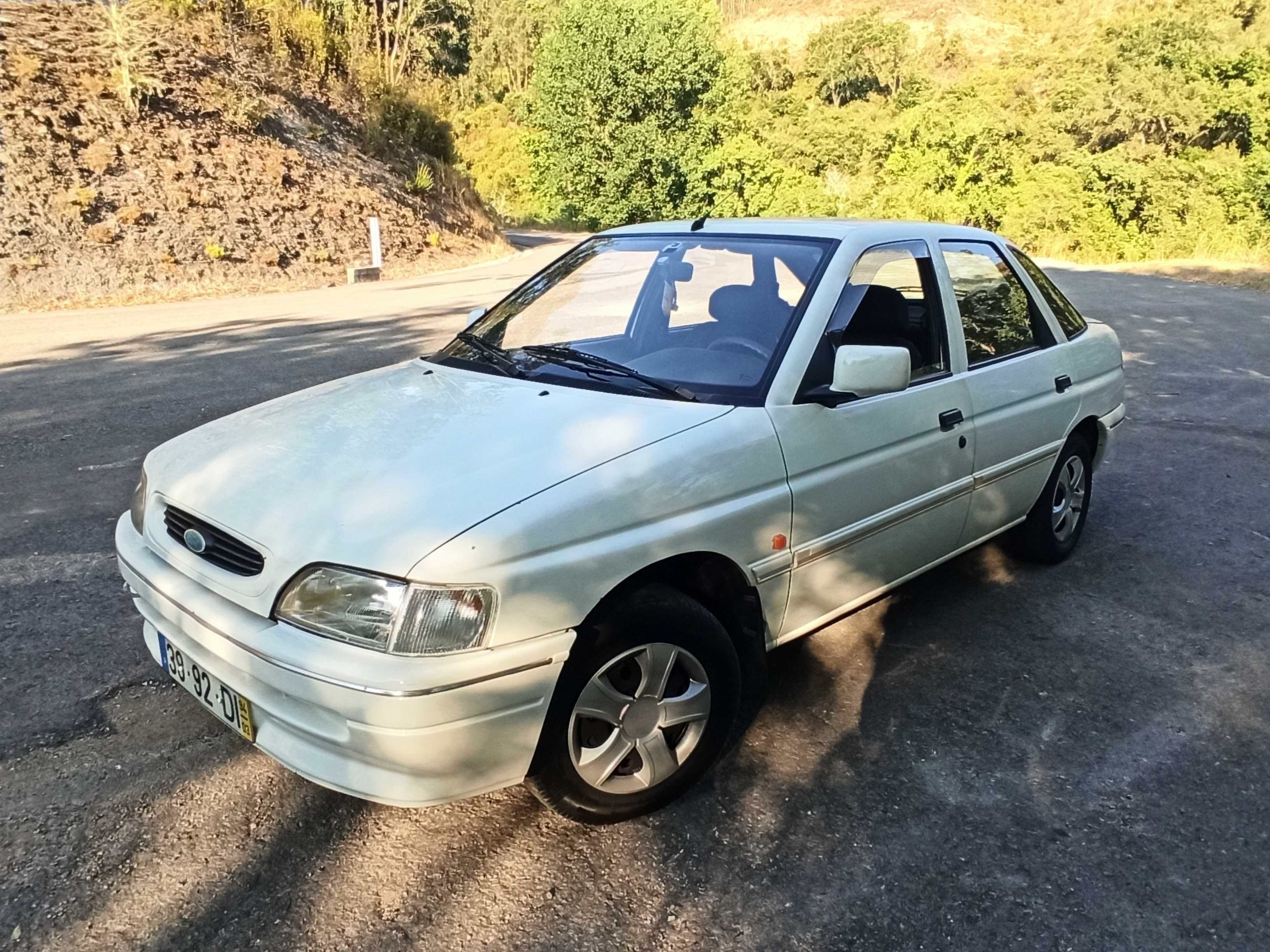 Vendo Ford Escort