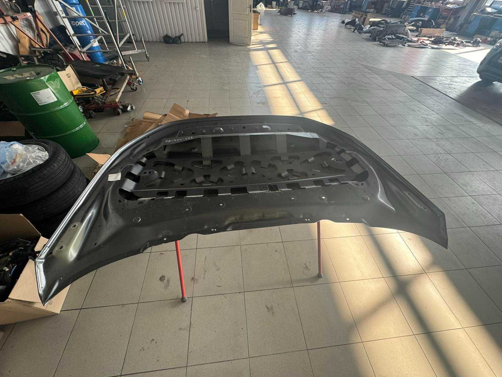 Капот Land Rover Discovery Sport L550