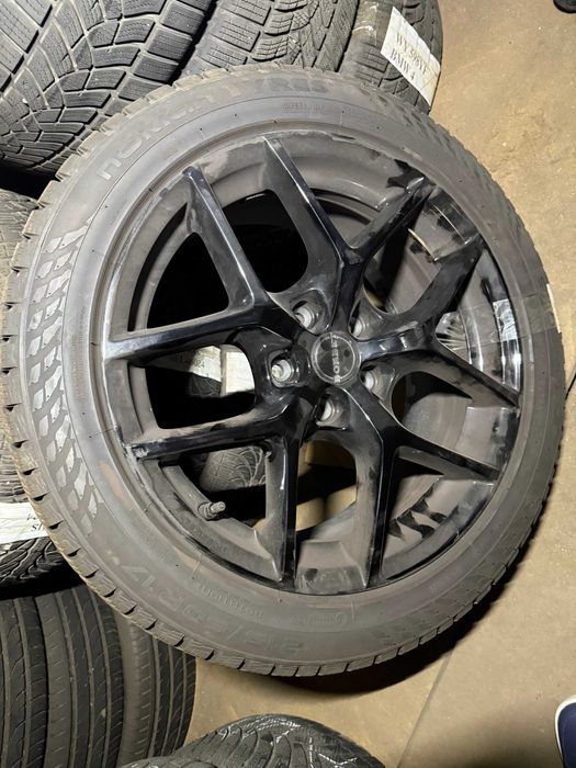 Koła zimowe 17 cali Borbet Black 5x108 ET 45 Nokian Snowproof