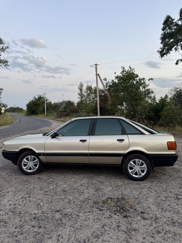 Продам Audi 80 b3 ( бочка ) газ / бензин