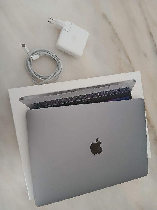 Macbook pro M1 SSD 256 e 8Gb de memória Unificada