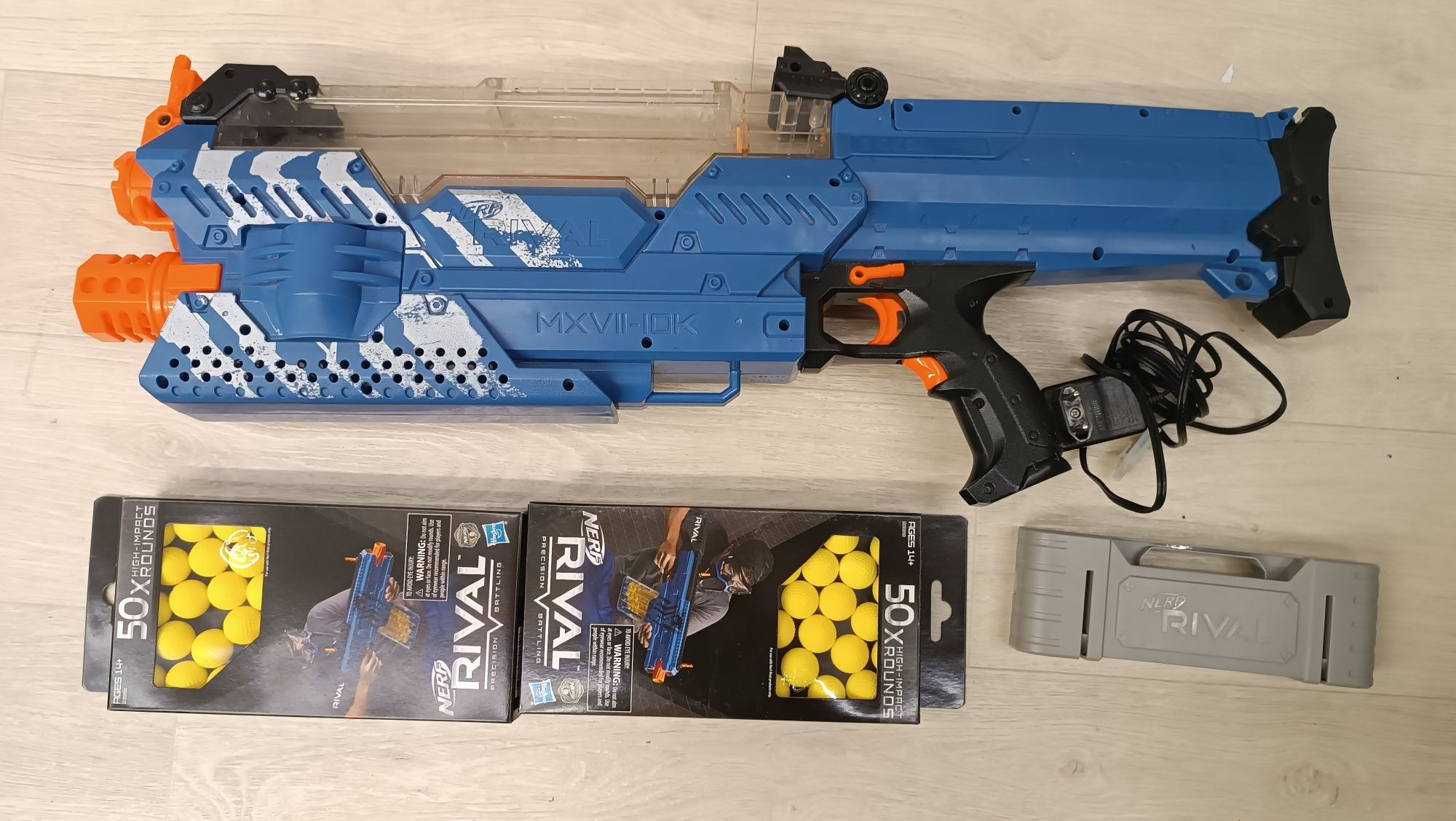 Бластер б.у Nerf Rival Nemesis червоний +100 пуль / 3 комплектації