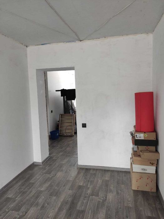 Продаж  двокімнатної квартири (від власника), вул. Євгена Логінова.