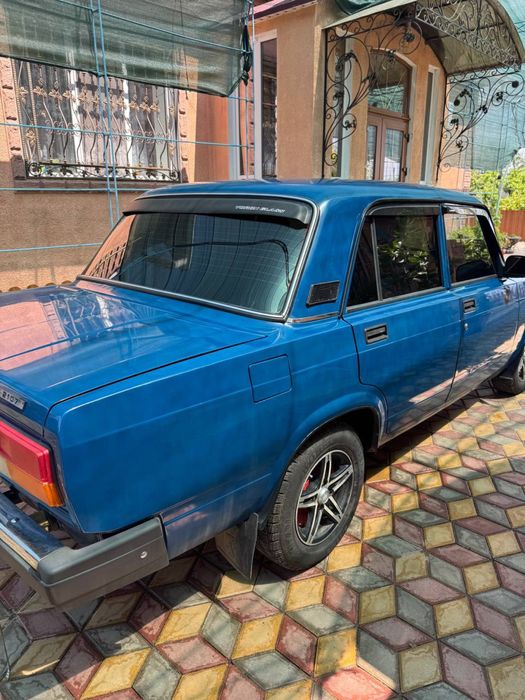 Автомобіль ВАЗ 2107