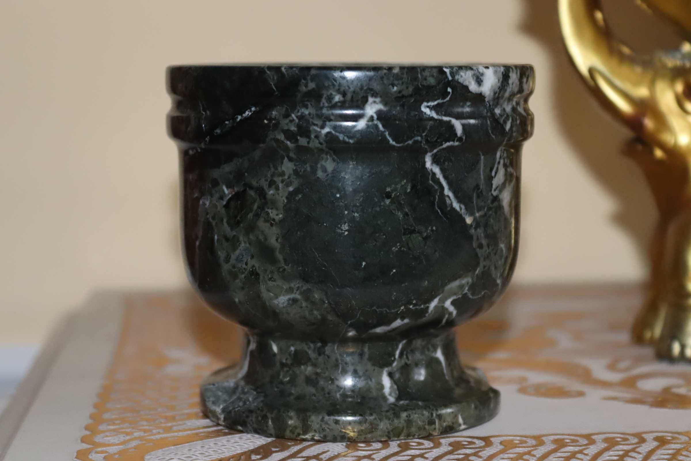 чаша грааля из мраморного оникса старинная
