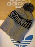 Nowa czapka zimowa VANS z pomponem snowboard dc burton Quiksilver poc