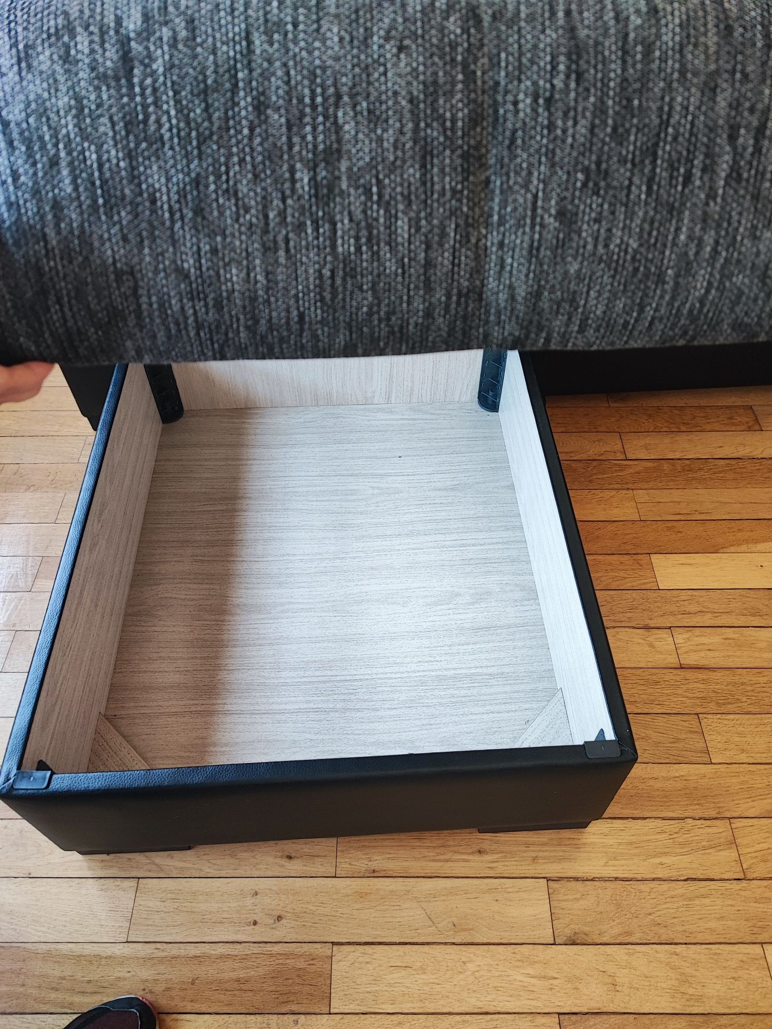 Sofá com chaise longue