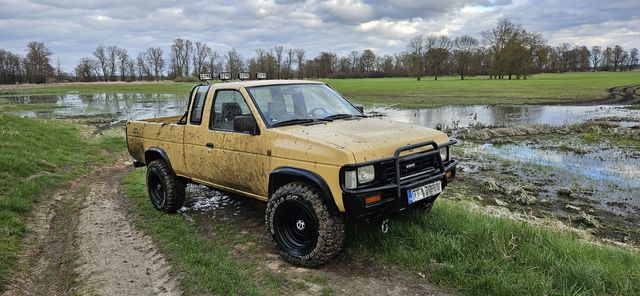 Nissan King Cab D21 Pickup 4x4 Terenowy