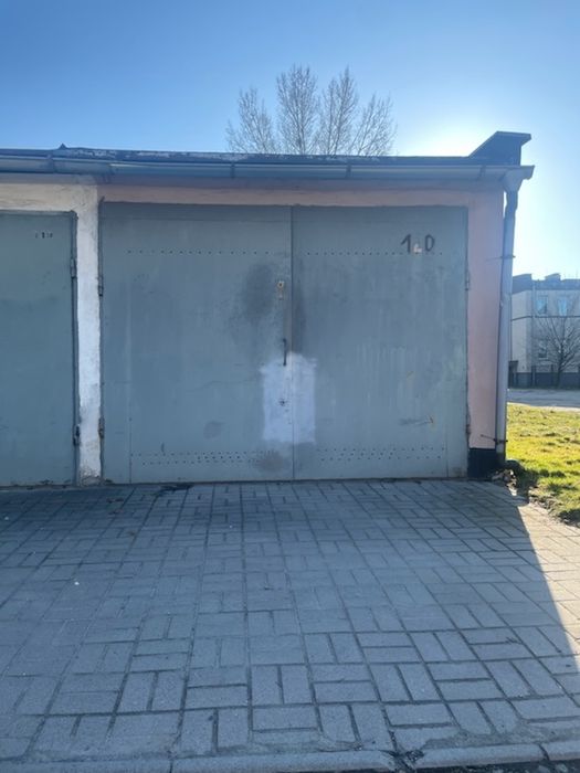 Garaż do wynajęcia lub sprzedaż Kopernika jest w garażu prąd