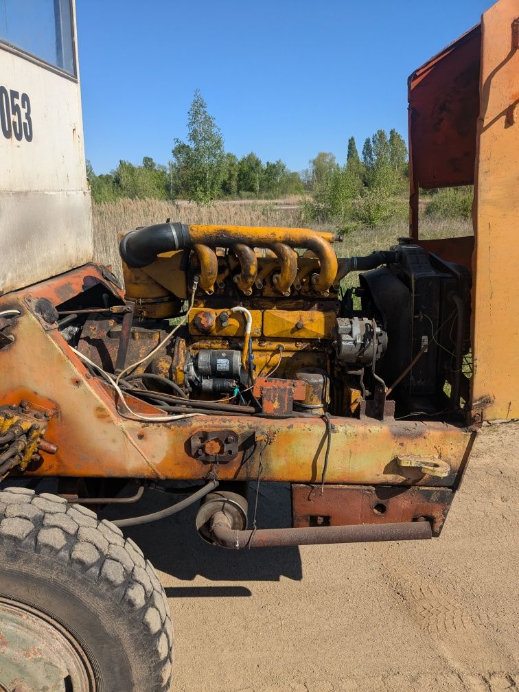 Продам навантажувач un 053