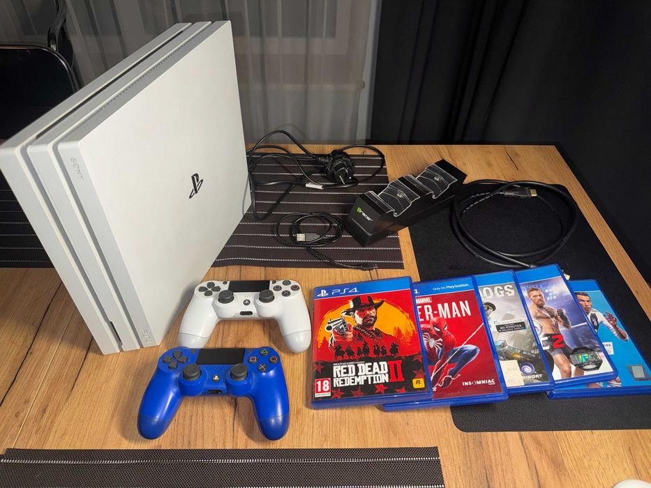 Sony Playstation 4 PRO 1TB (PS4 PRO white)