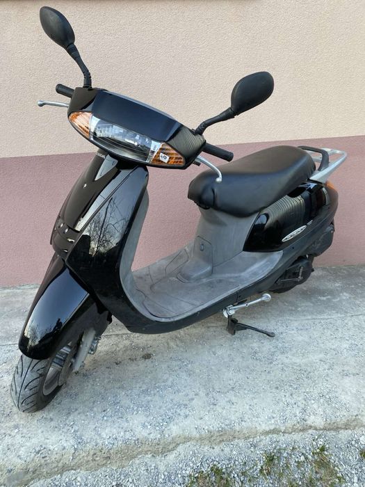 Honda Lead 48 2 місний японський скутер з контейнера