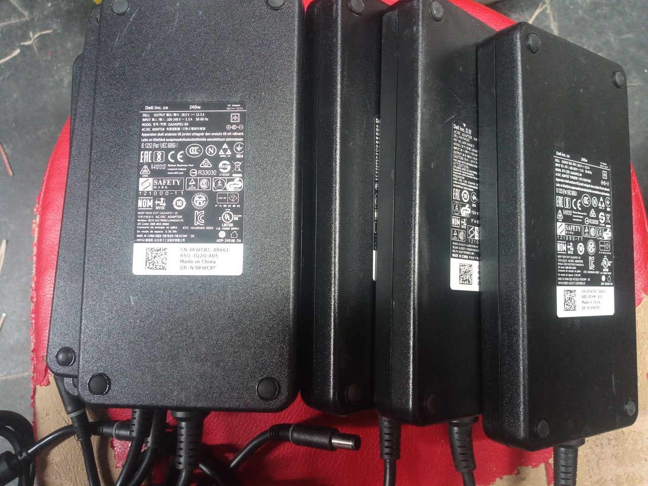 Dell або Flextronics 240W 12,3А 19,5V Блок питания живлення зарядне
