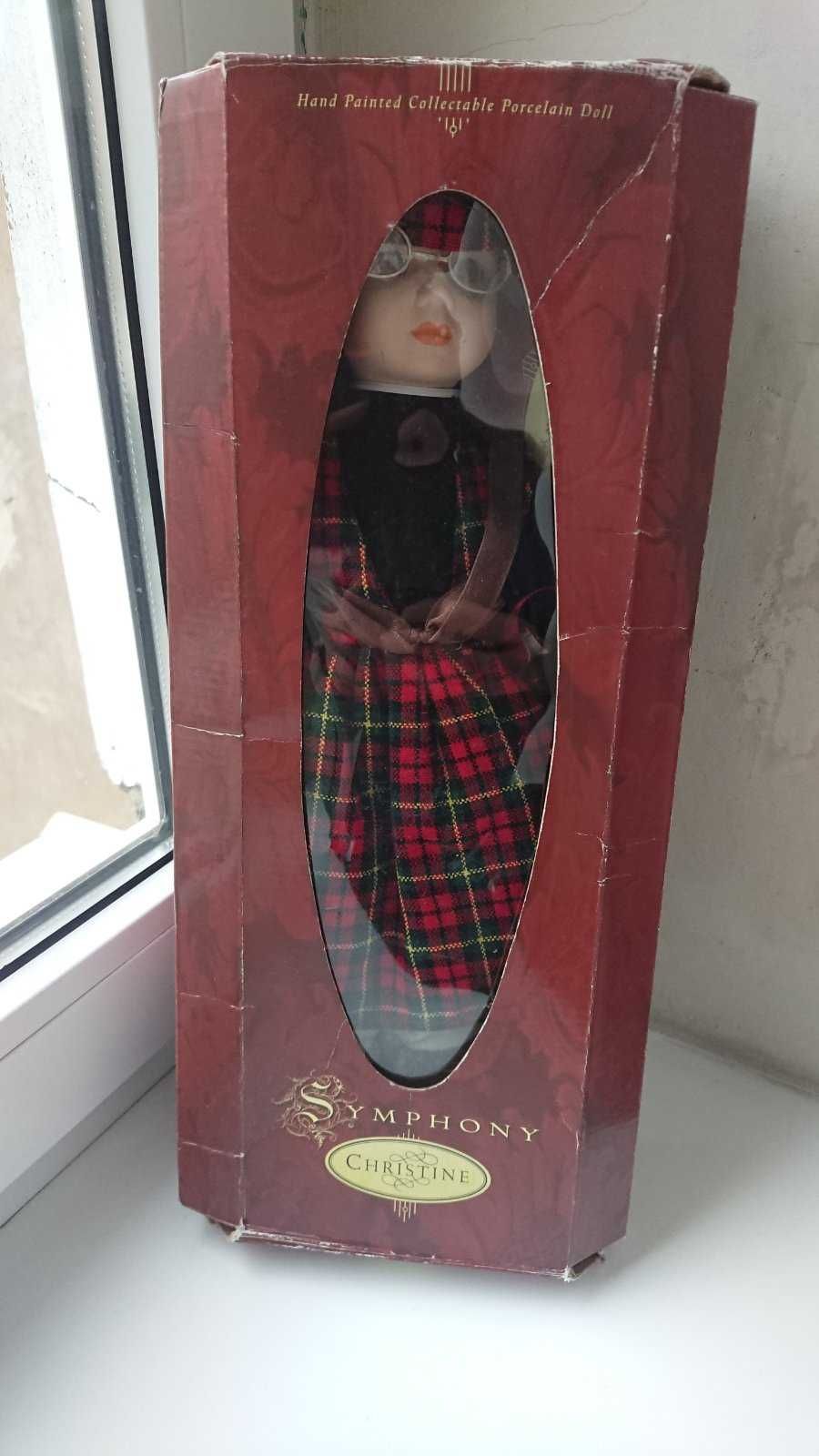 Кукла коллекционная керамическая CHRISTINE SYMPHONY