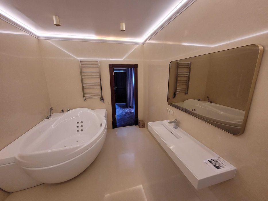 Продаж будинку біля центру та парку Шевченка