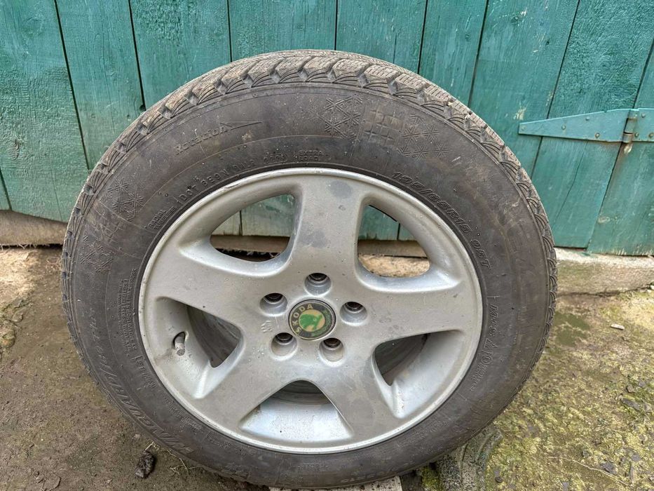 Диски з зимніми шинами