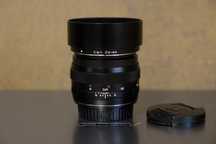 Шикарний Carl Zeiss Planar 1,4/50 ZE T* байонет Canon EF