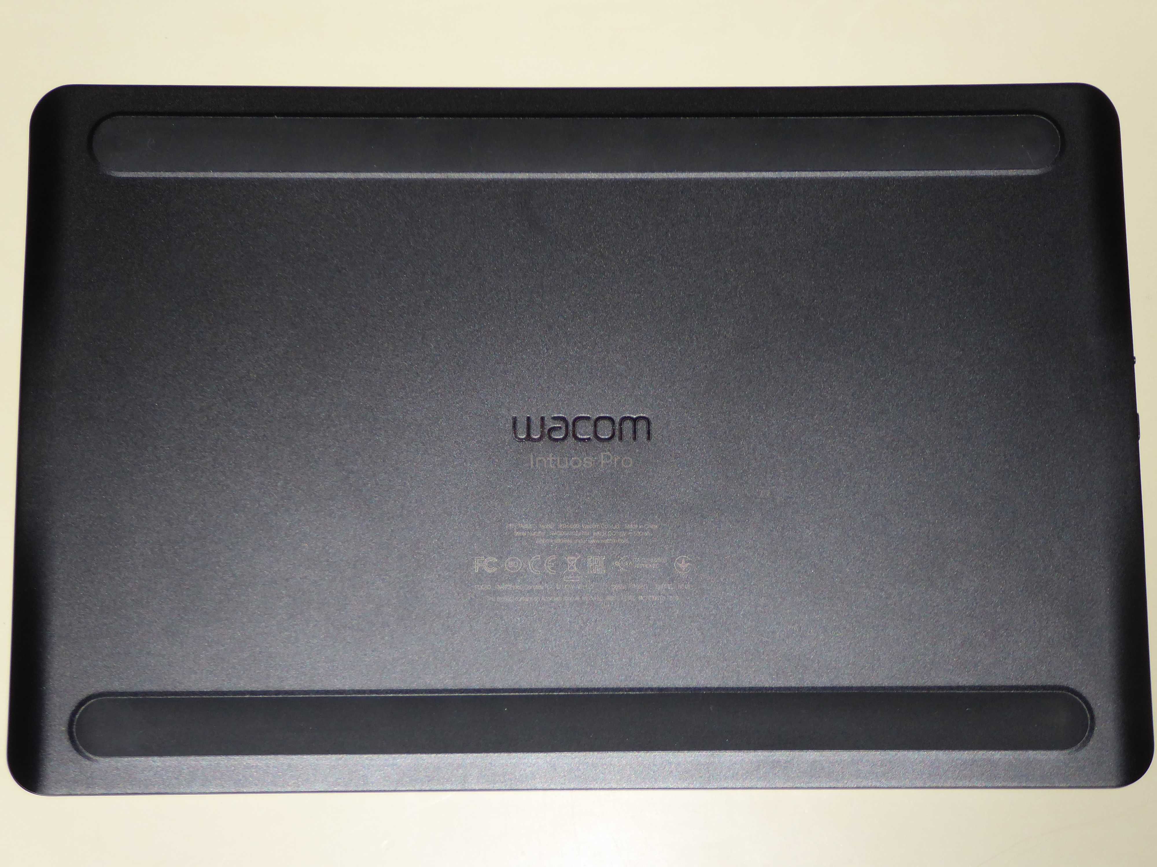 Wacom Intuos Pro PTH-660 Paper Edition
