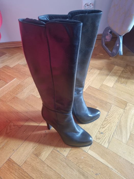 Сапоги женские на каблуке