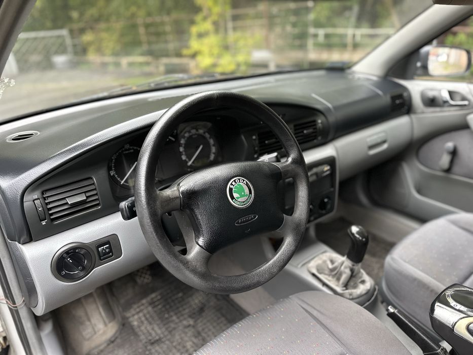 Шкода Октавіа Тур 1.9 TDi 2005 рік