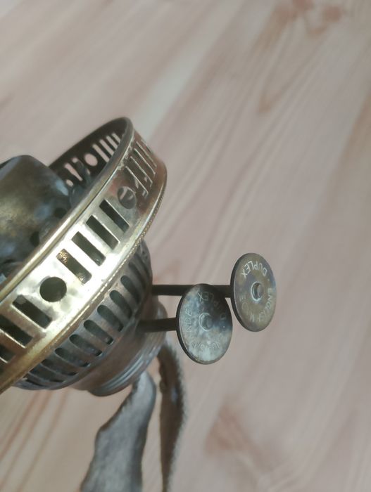 Tulejowy stary palnik do lampy naftowej