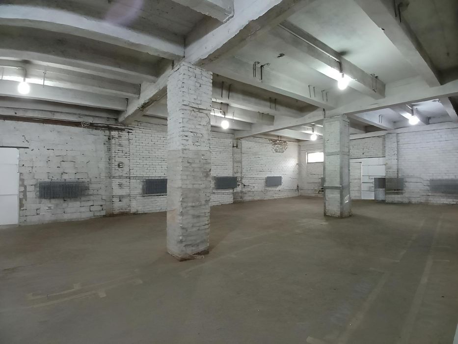 Оренда приміщення: склад 246м2, опалюється