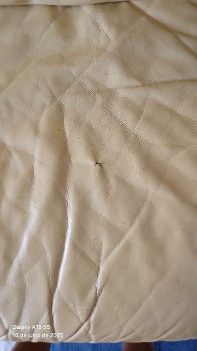 Sofa pele amarela