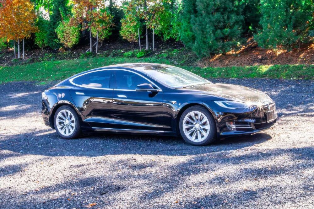 Tesla Model S 75D      2018