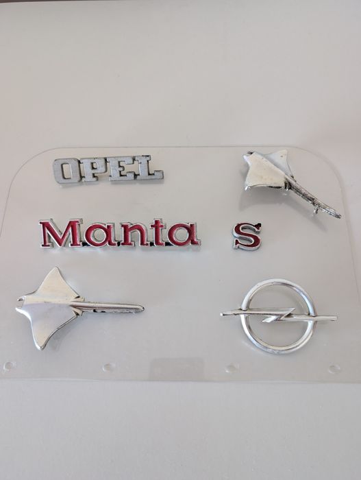 Símbolos e letras Opel Manta S