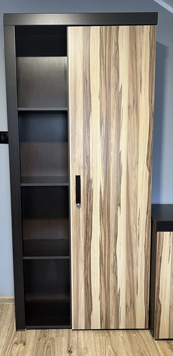 Zestaw mebli w kolorze wenge