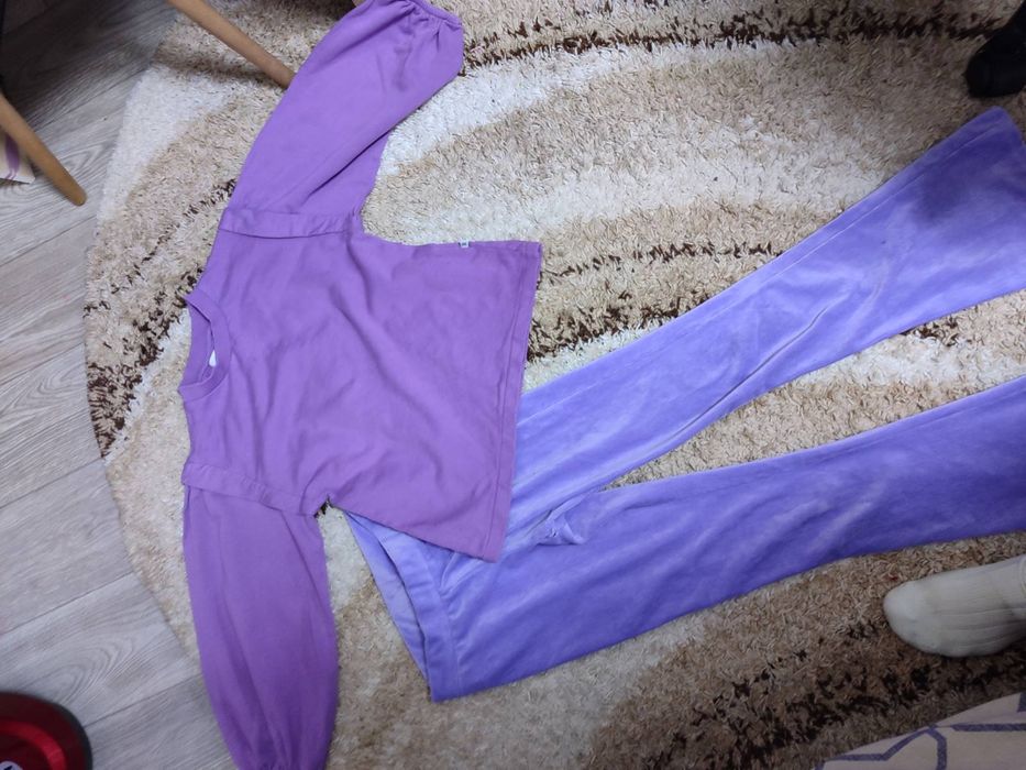 Костюм на дівчинку теплий продам