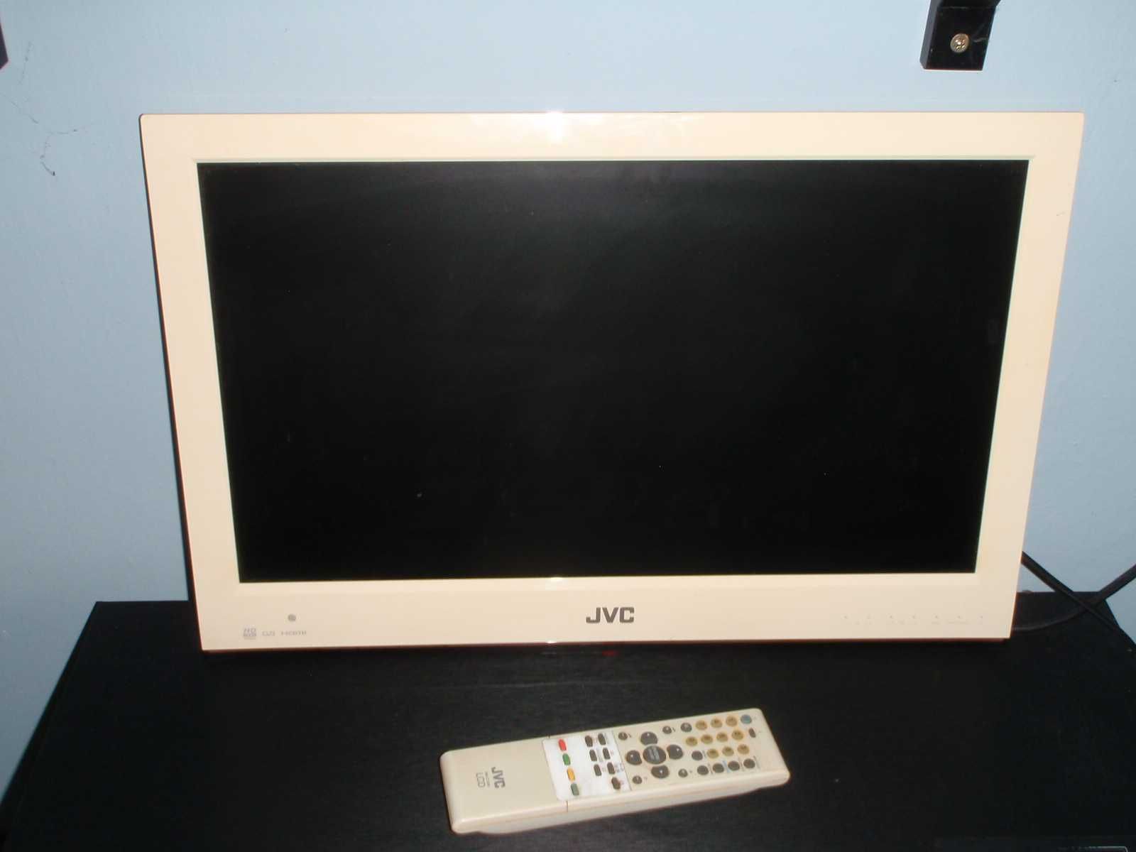 TV/monitor LCD 22" JVC LT-22HG2WU Full HD hdmi
