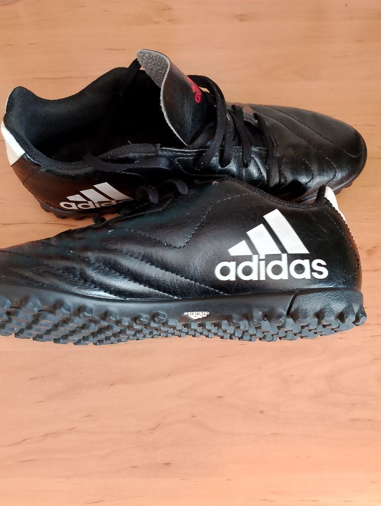 Buty sportowe uniwersalne czarne Adidas rozmiar wkładki 24