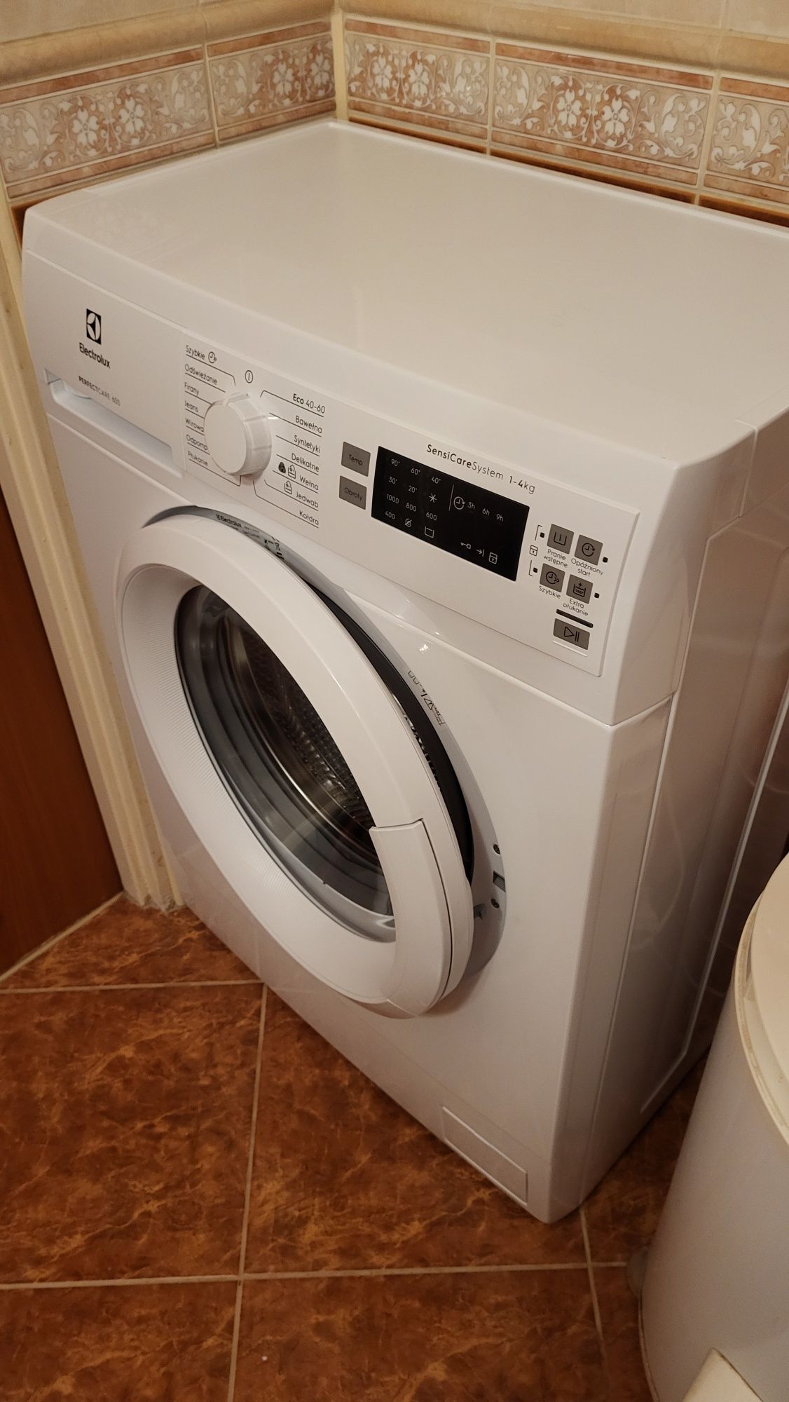 Pralka Electrolux 4kg Sensi care system