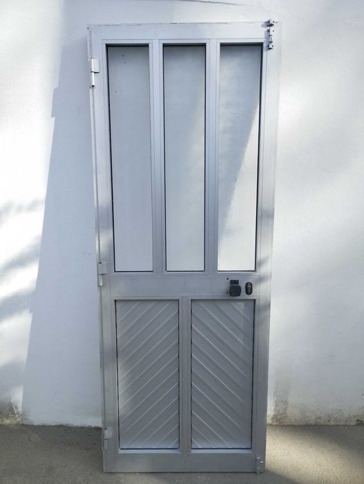 Porta de alumínio