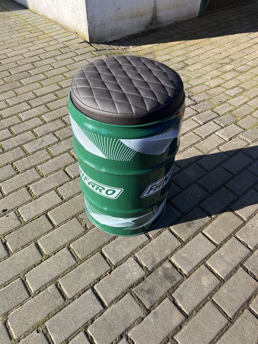 Hoker Pufa Z beczki z przeszyciem recaro