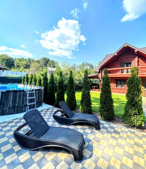 210 Котедж подобово з басейном та сауною в Києві