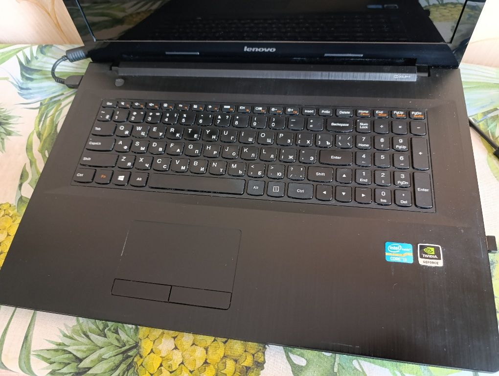 17,3" Ігровий ноутбук Lenovo і3/8Gb/SSD480Gb/GF920M
