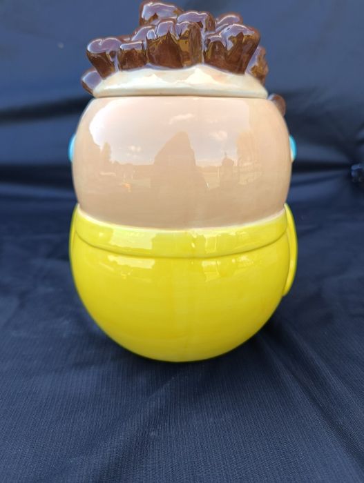 Ceramiczny pojemnik na słodycze