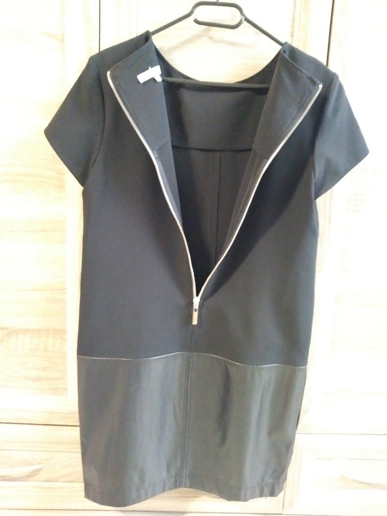 Sprzedam krótką czarną, elegancką, włoską sukienkę w rozmiarze M/38!!!