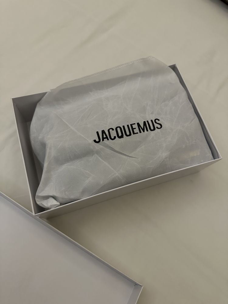 Mala Jacquemus nova preta tamanho medio