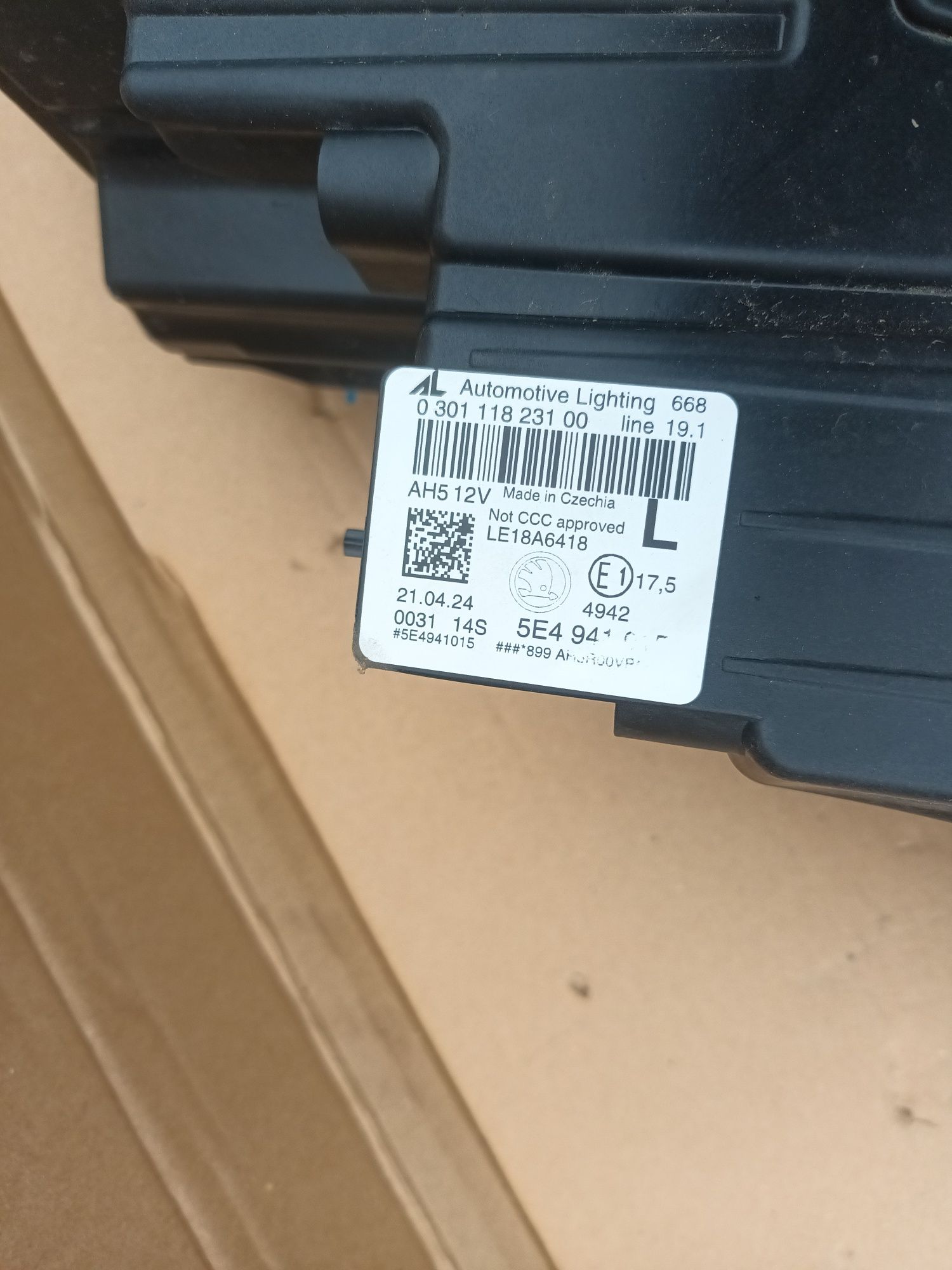 Lampa lewy przód przednia lewą Skoda Octavia IV 5E4.941.015 Full led