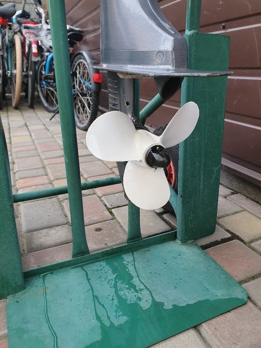 Продам лодочний мотор Yamaha 5