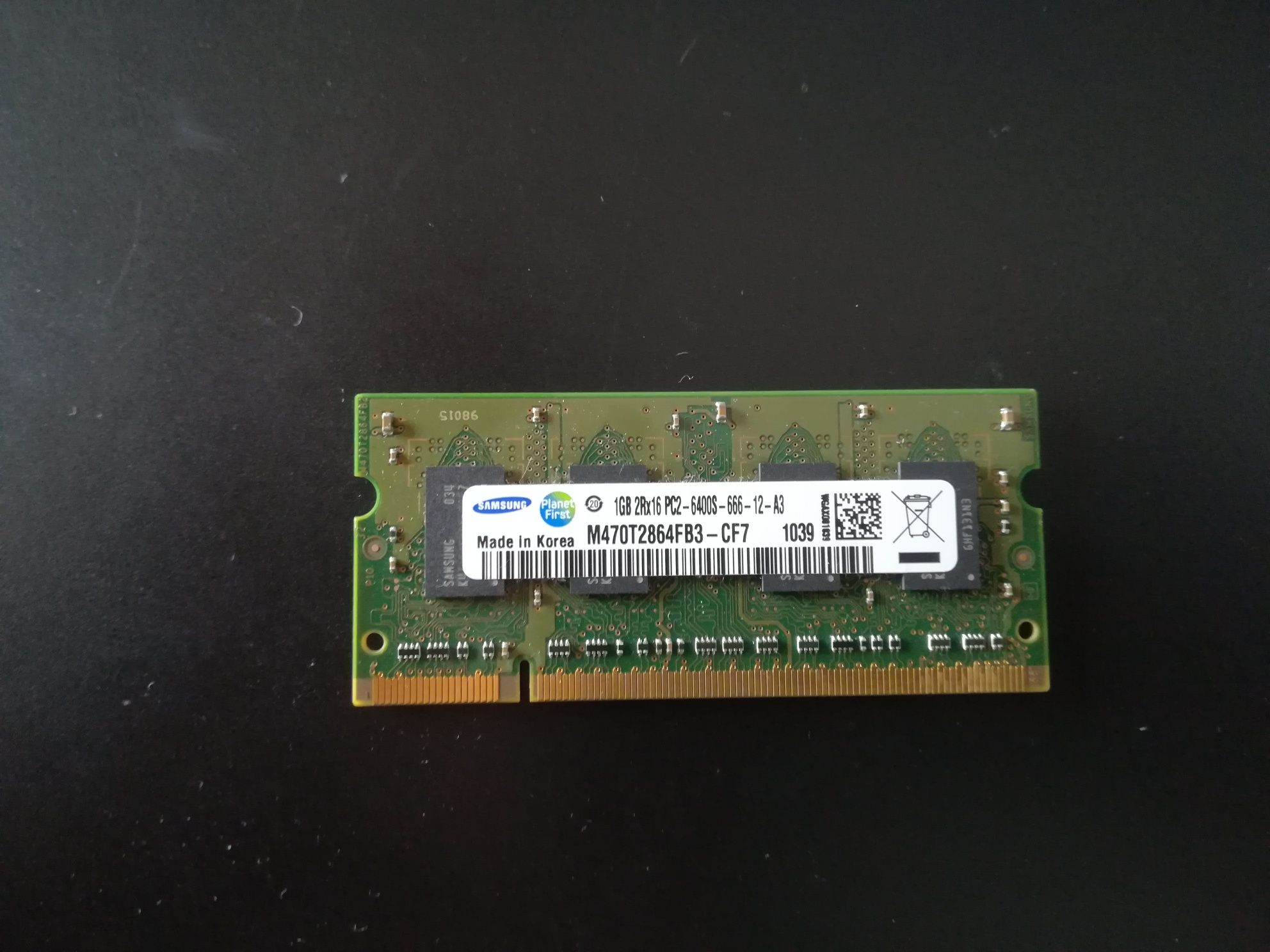 Pamięć RAM 1gb DDR2 Samsung M470T2864FB3-CF7 Kość