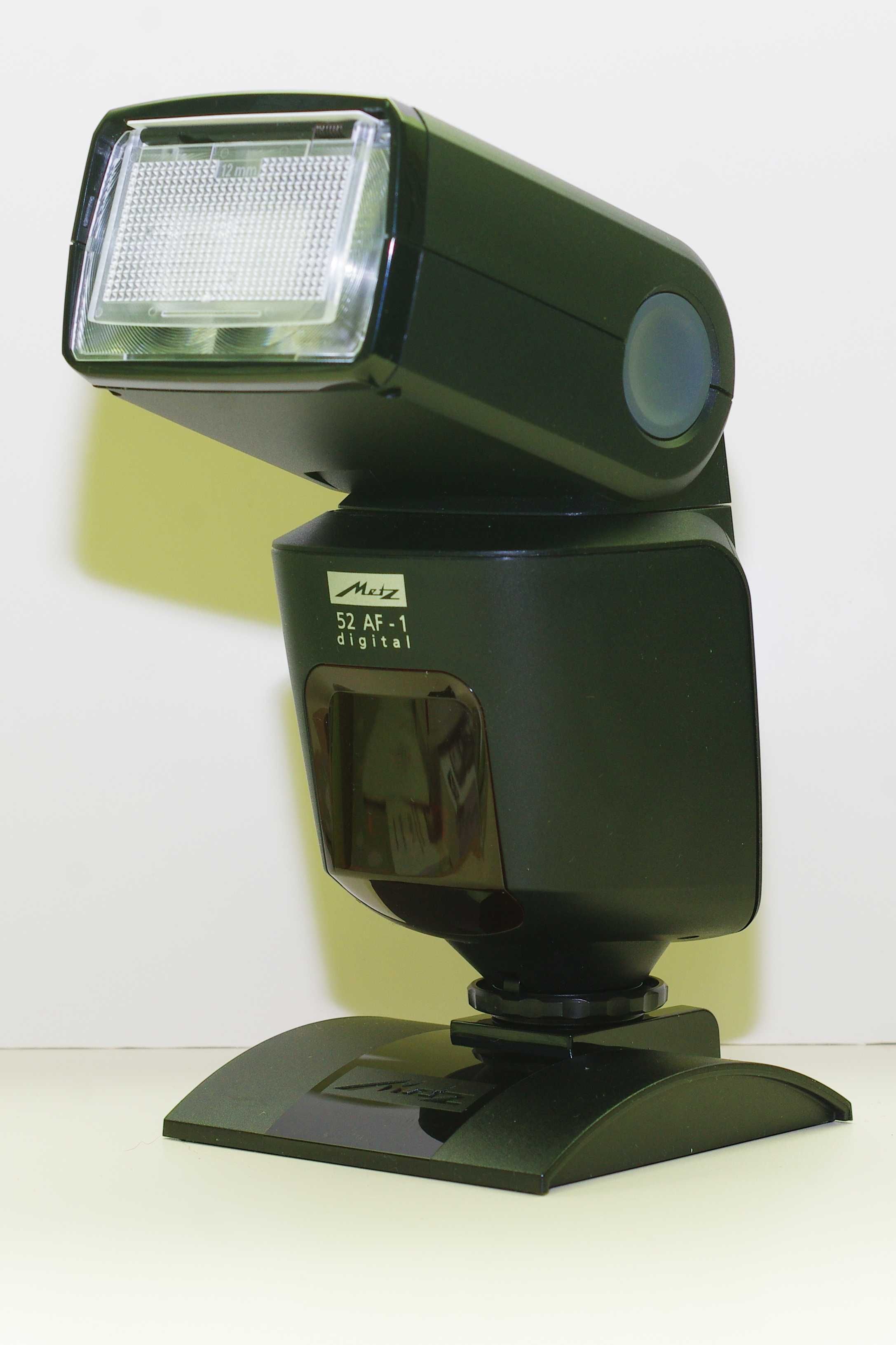 Lampa błyskowa Metz 52 AF--1 digital Pentax . Idealny stan .