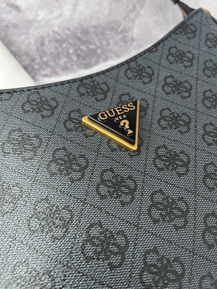 Сумка Guess