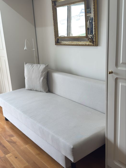 Sofa cama com arrumçao como novo