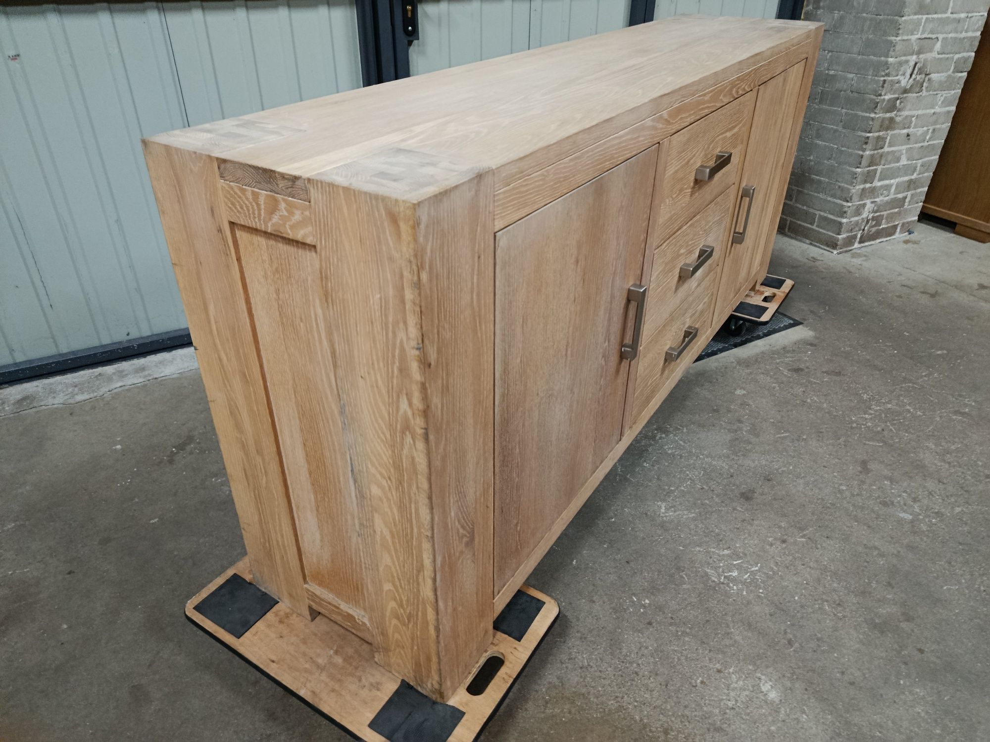 Komoda drewniana dębowa bielona, import. Ciche domykanie szuflad.