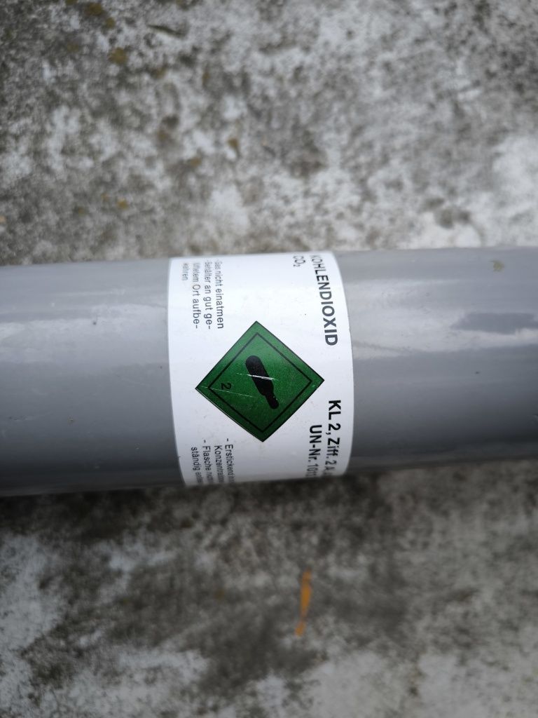 Butla gazowa CO2 z redakcją