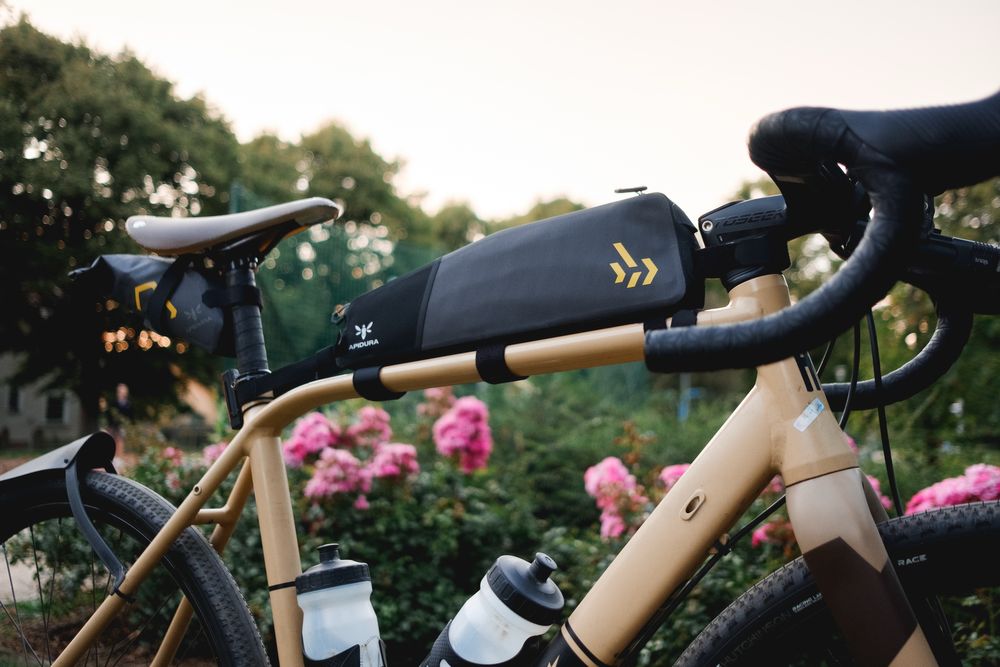 Gravel accent furious pro na napędzie Sram Apex i GX, garbaruk, brooks